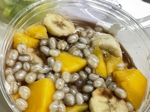 太古莉莉果冻 Q 弹爽滑，可直接食用或搭配水果、酸奶等食用